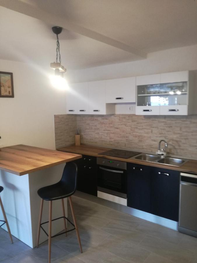 Apartman Laus Zavalatica Zewnętrze zdjęcie