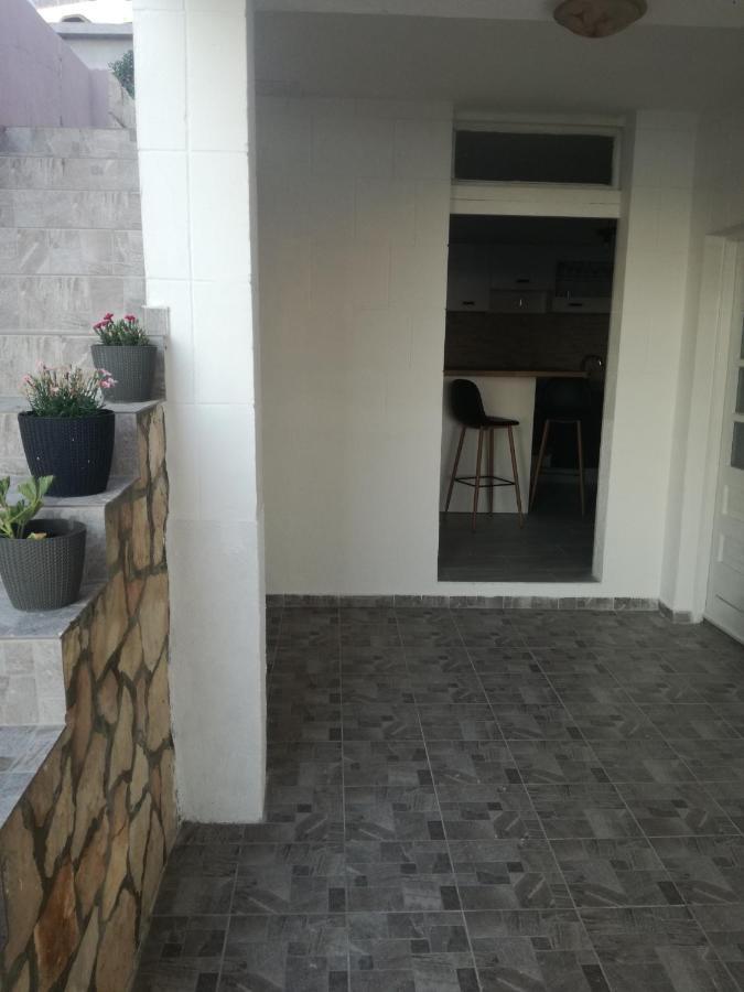 Apartman Laus Zavalatica Zewnętrze zdjęcie